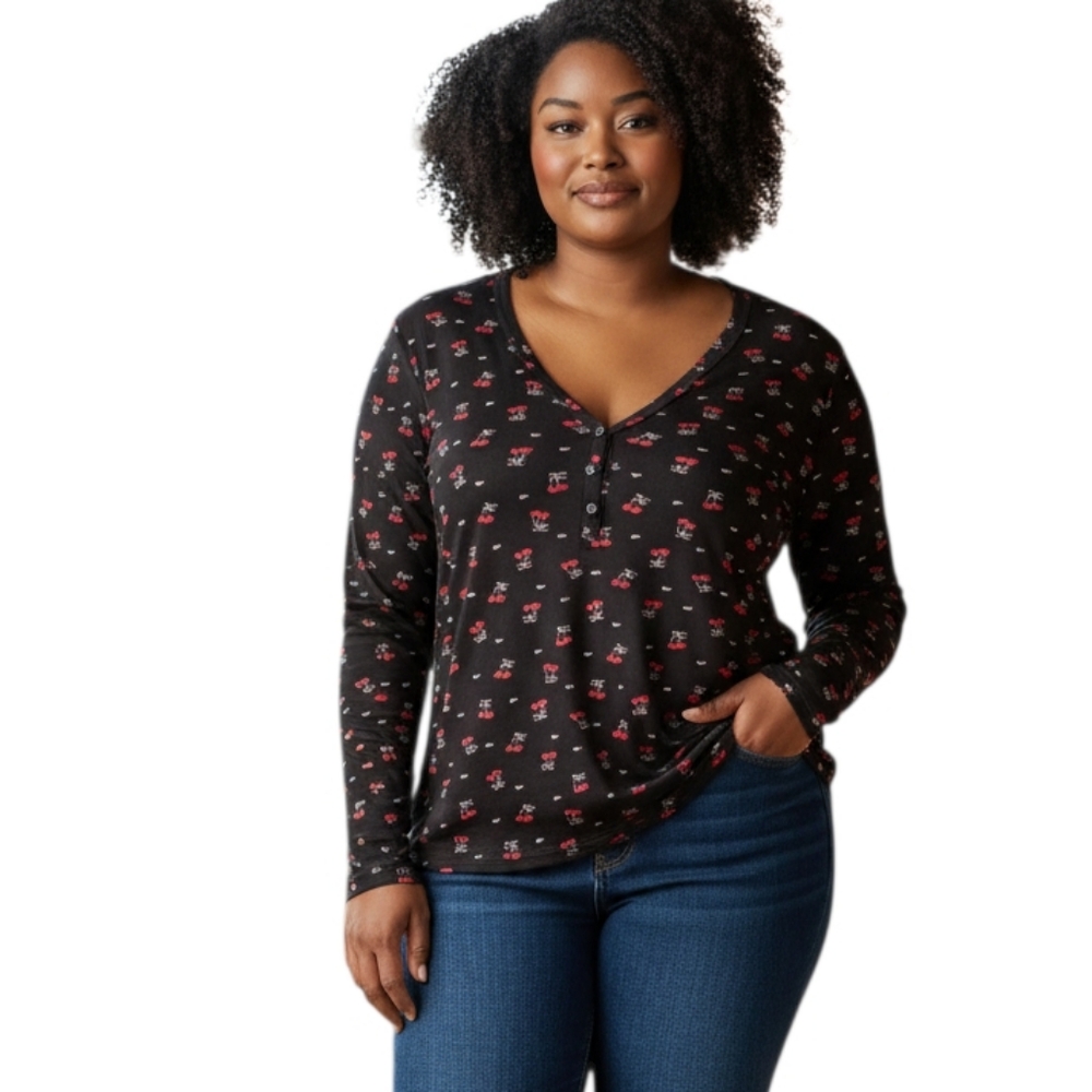 No Boundaries Black and Red Cherry Long Sleeve Top Sz. XXL EUC.